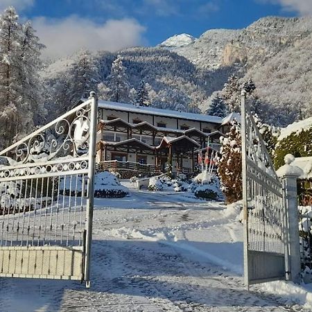 Hotel Ristorante Scoiattolo Sporminore Bagian luar foto